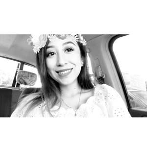 Meet your Posher, Yanet